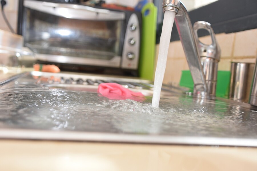 Sink overflowing due to clogged drain ... call 24 Hours Drain & Sewer Line Cleaning for drain cleaning.